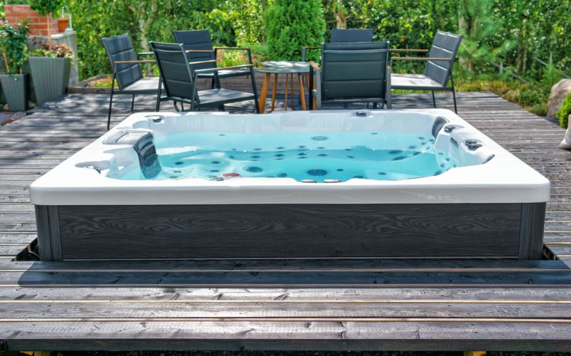 Jetted Spa Tub